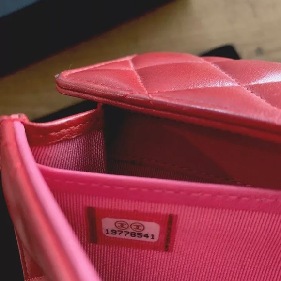 ❤️Authentic Chanel Lambskin Quilted Leather Wallet - Picture 6 of 12